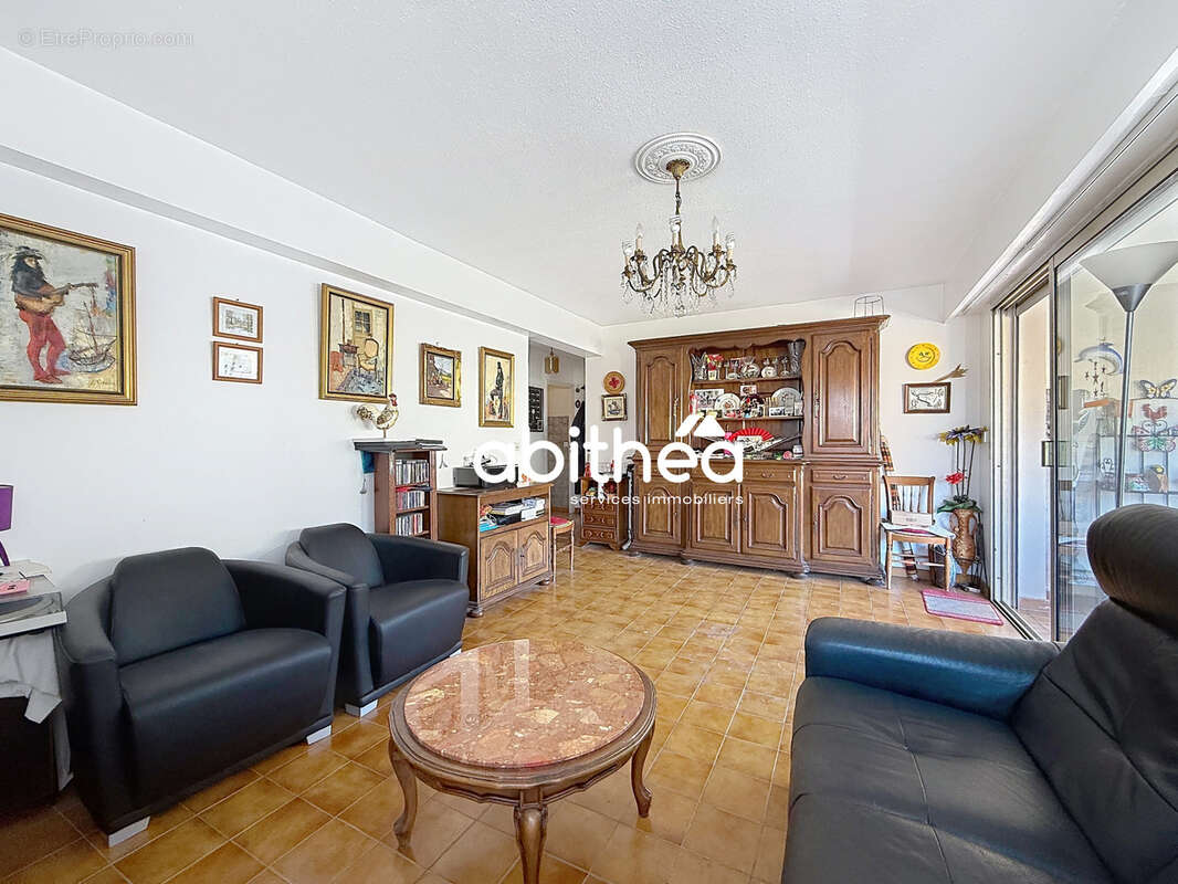 Appartement à MANDELIEU-LA-NAPOULE