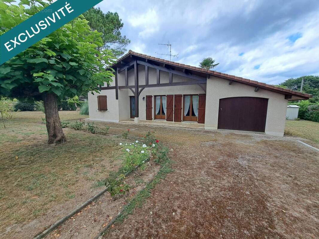 Photo 1 - Maison à ROQUEFORT
