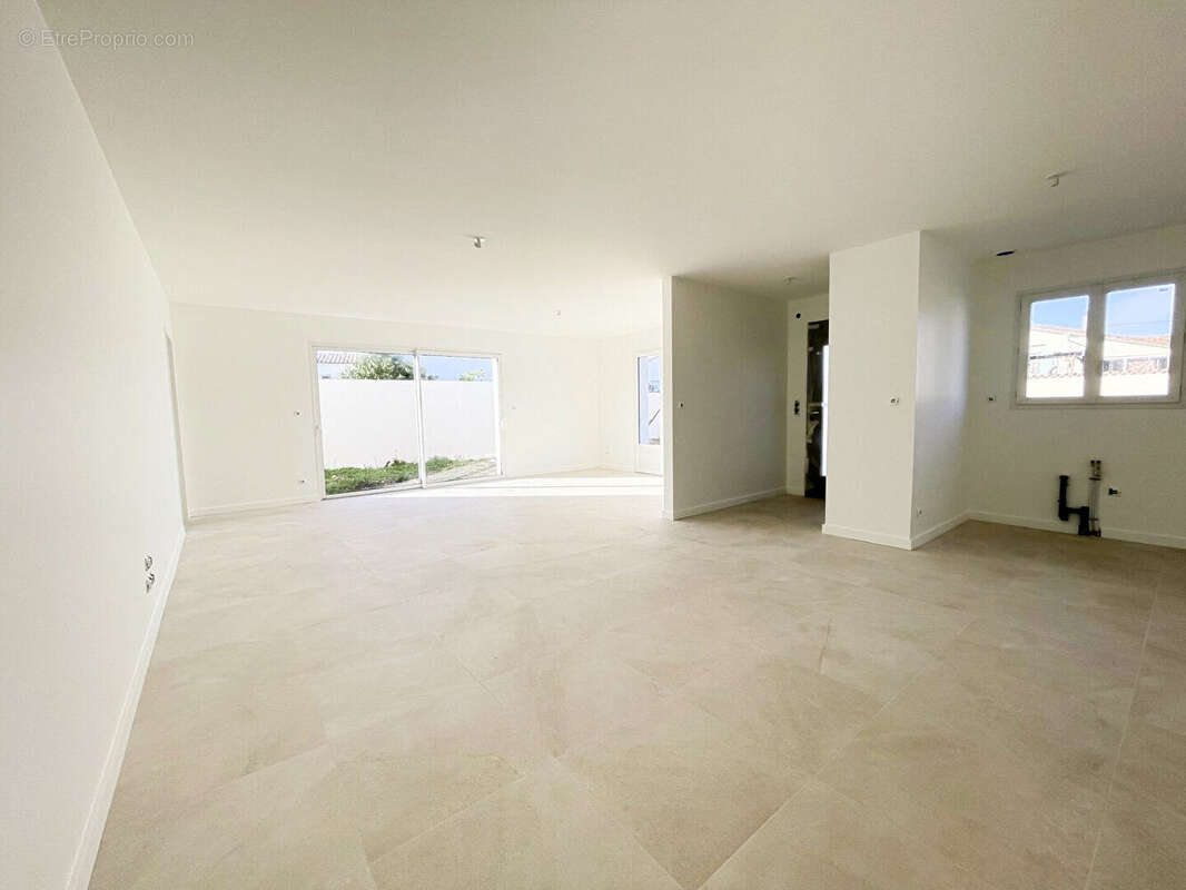 Maison à MESCHERS-SUR-GIRONDE