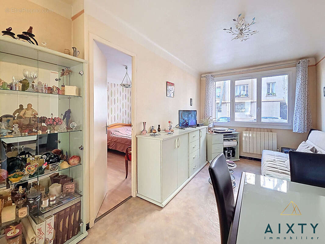 Appartement à MARSEILLE-5E