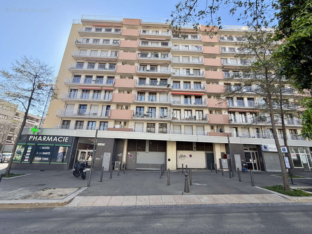 Parking à MARSEILLE-3E