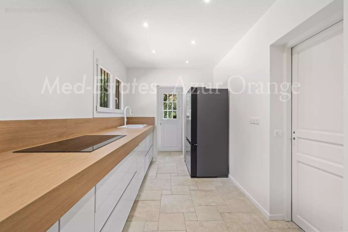 Élégante villa provençale rénovée avec vue mer – Domaine privé à Grimaud - photo 12