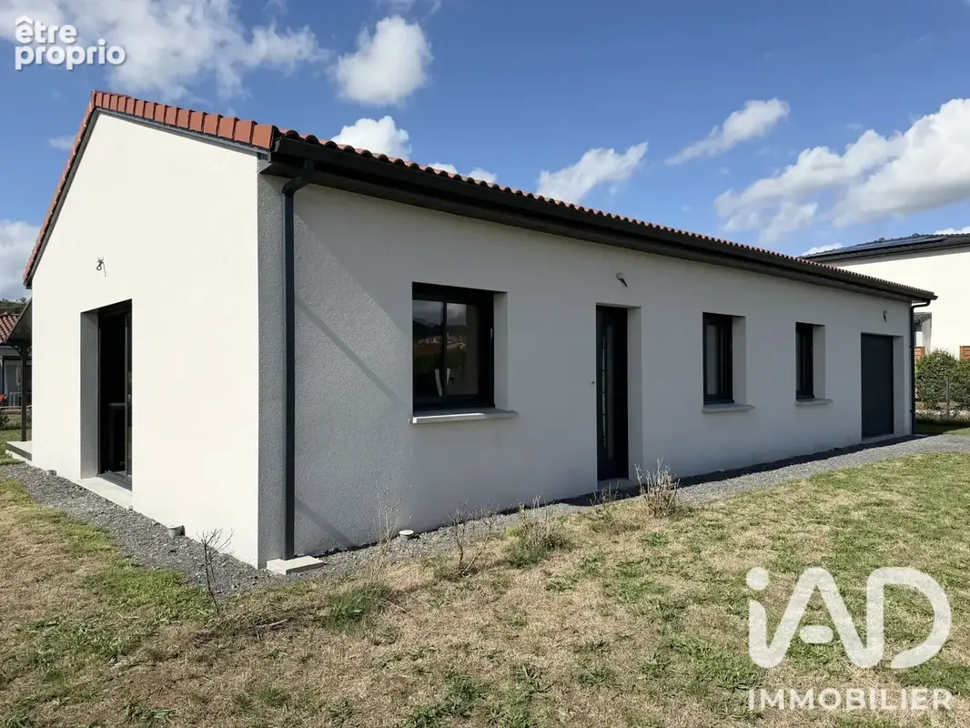 Photo 1 - Maison à JUSSAC