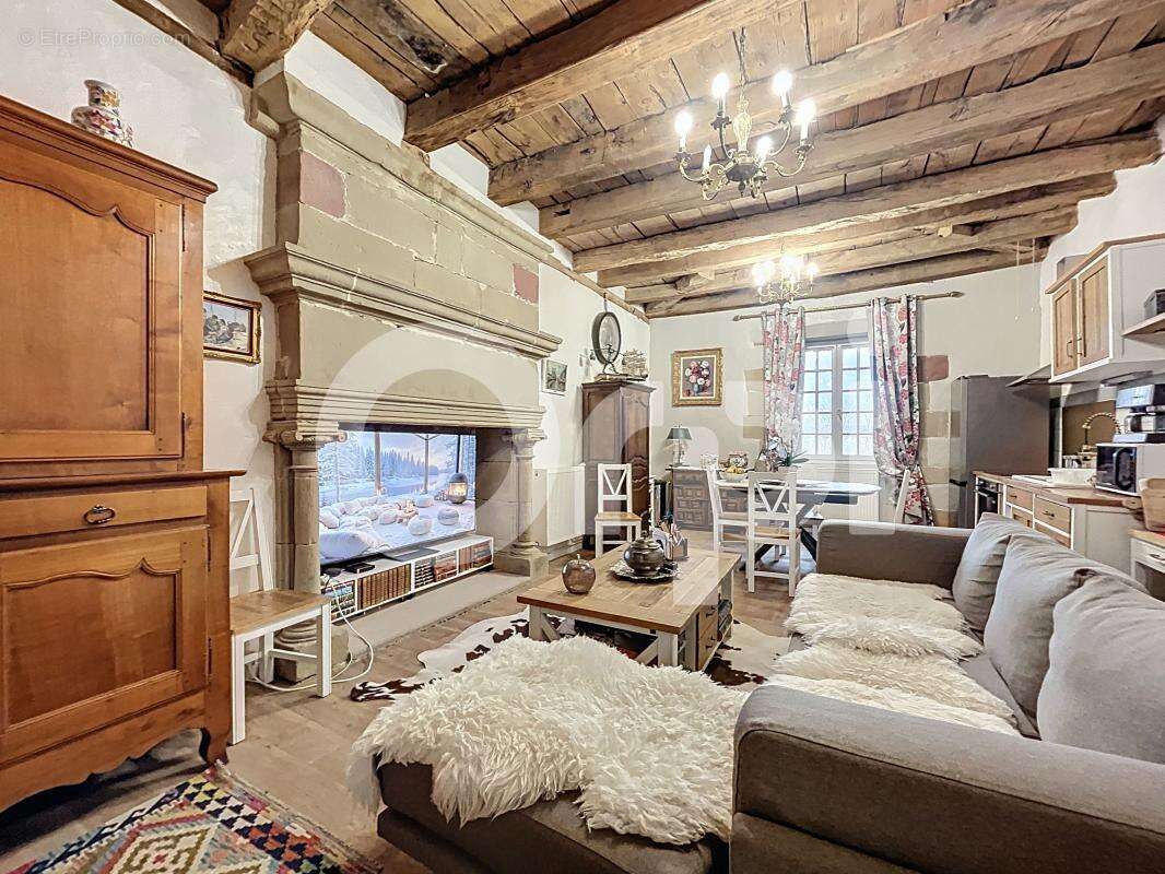 Appartement à COSNAC