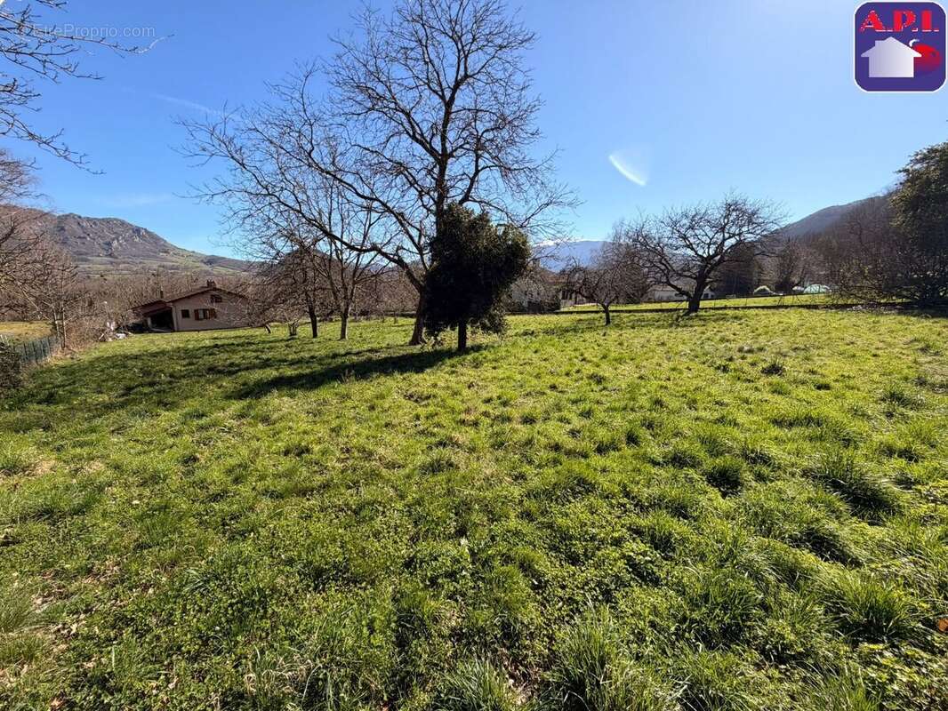 Terrain à FOIX