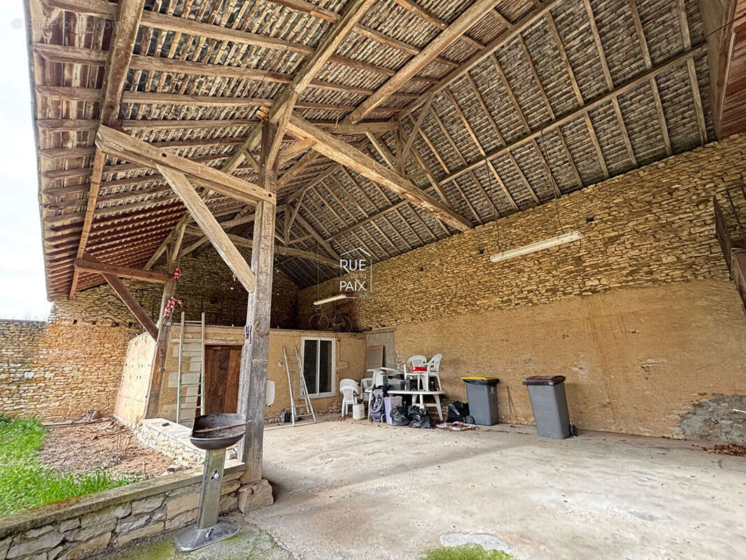 Maison à SAINT-JEAN-DE-SAUVES