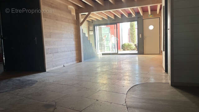 Commerce à SAINT-ANDIOL