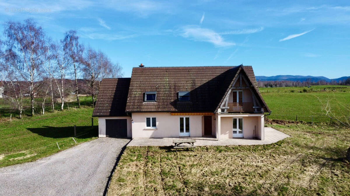 Maison à ESMOULIERES