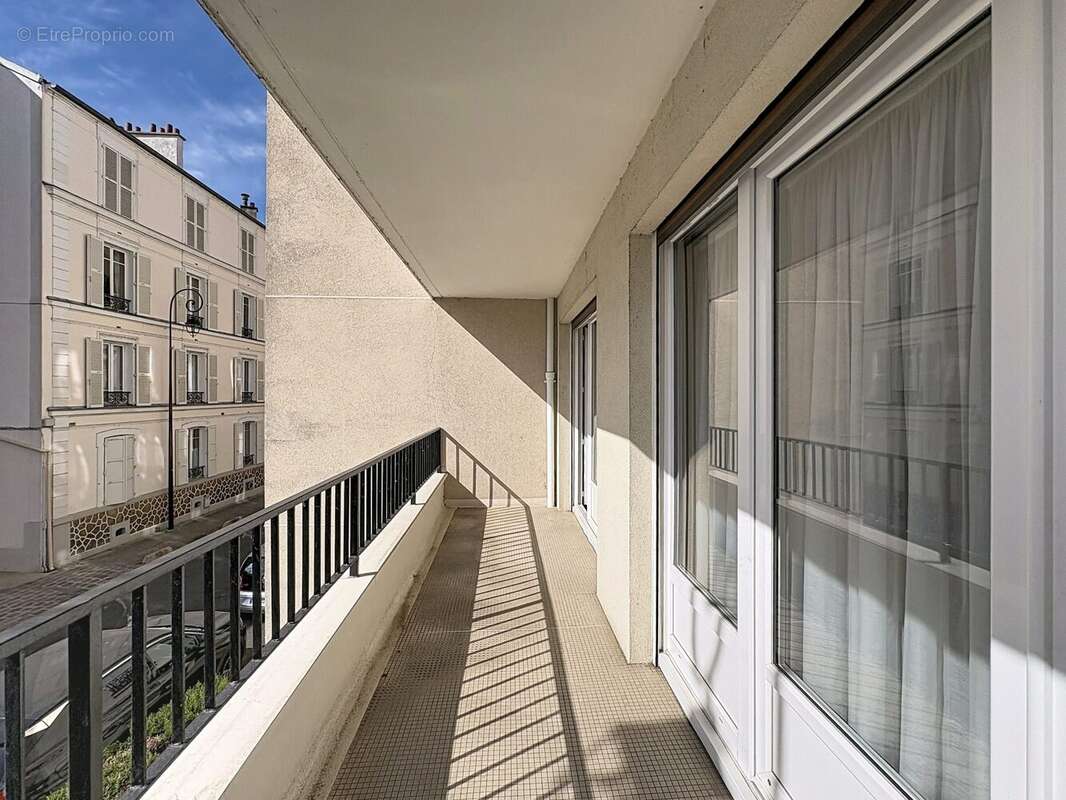 Appartement à CHARENTON-LE-PONT
