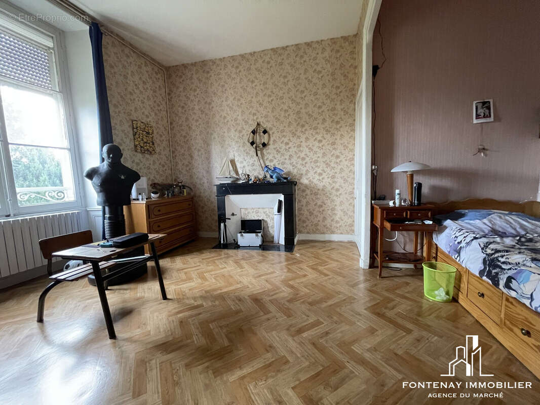 Maison à FONTENAY-LE-COMTE