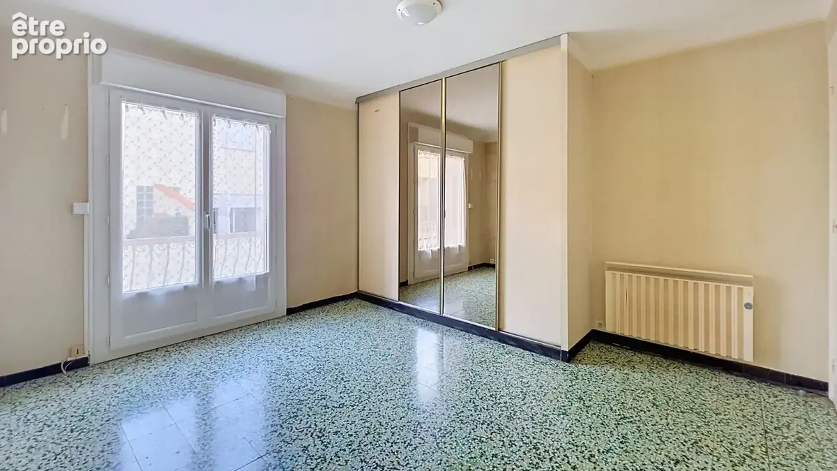 2 appartements avec exterieurs ou grande maison : ideal investisseurs ou grande famille - photo 9