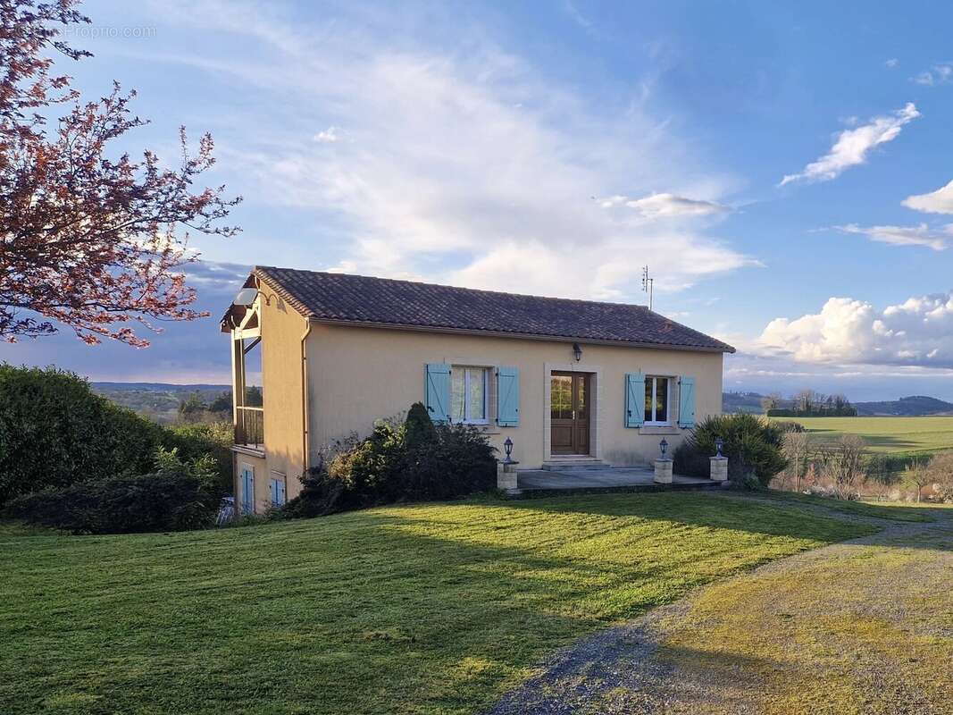 Maison à LES ESSARDS