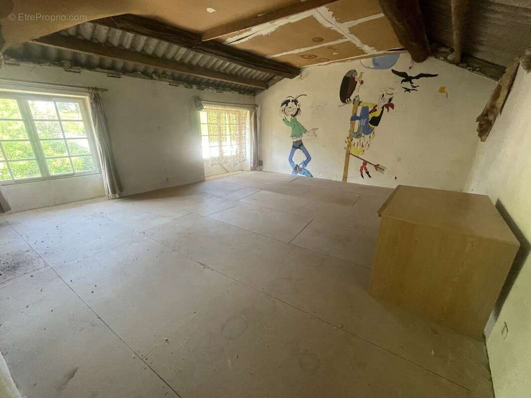 Maison en pierre de 200 m² à rénover - photo 7