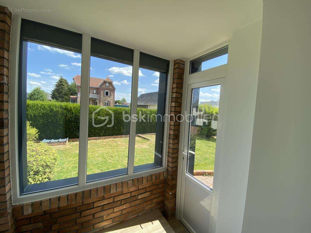 Maison à LA NEUVILLE-CHANT-D'OISEL