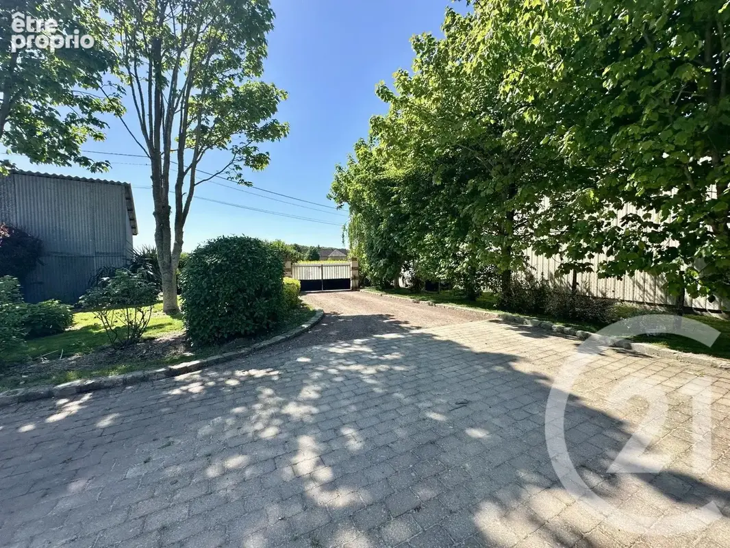 Maison 8 pièces 170 m² à vendre à Brou (28160) - photo 2