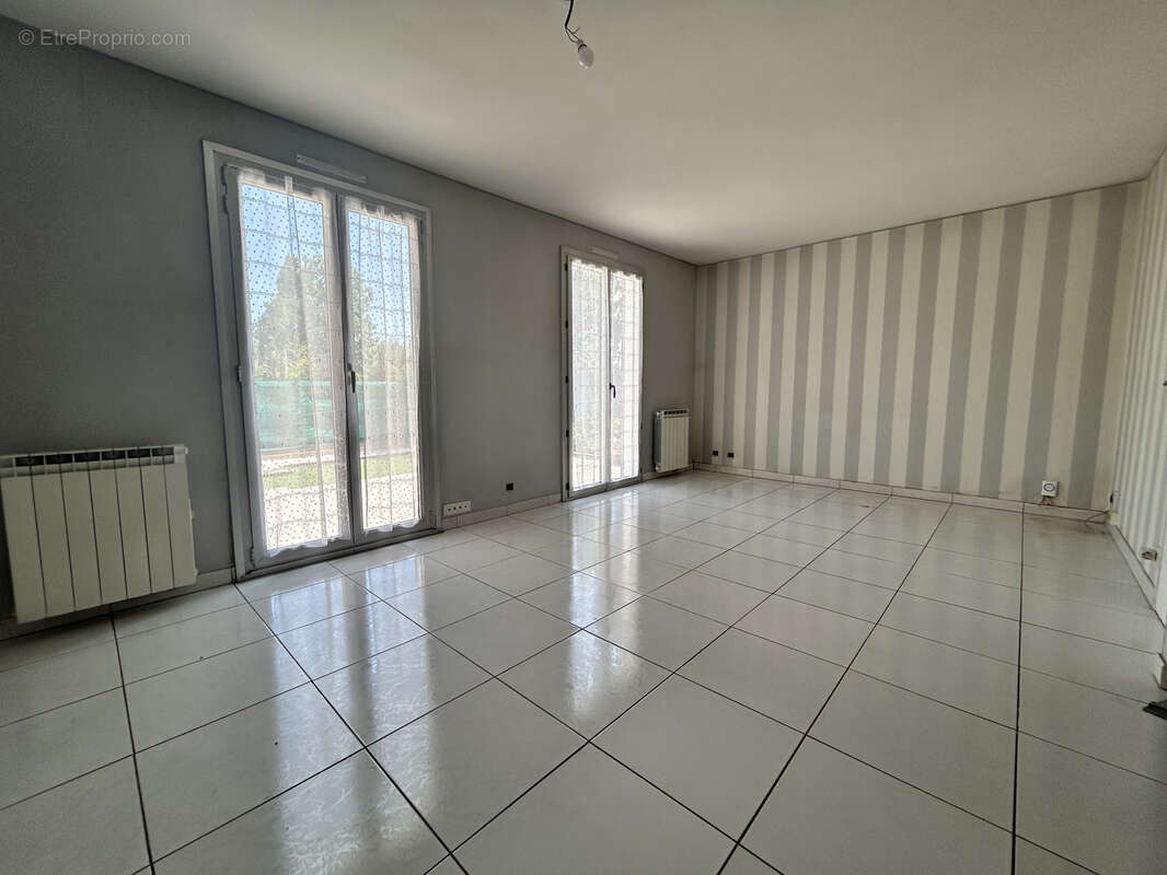 Maison familiale de 6 pièces   85 m2   Nogent-sur-Oise - photo 5