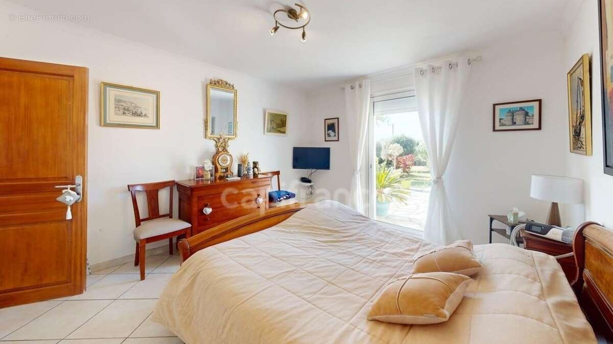 Maison à vendre 5 pièces GAREOULT (83) - photo 36