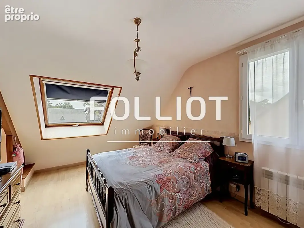 A VENDRE ! Maison Le Val Saint Pere 6 pièce(s) 150 m2 - photo 7