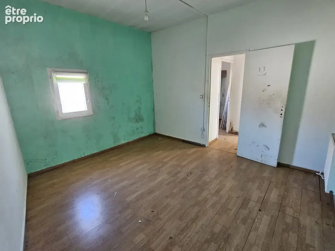 Immeuble de rapport, 5 lots : 4 logements et 1 commerce, dont 2 déjà loués, rendement 14,5% travaux compris - photo 15
