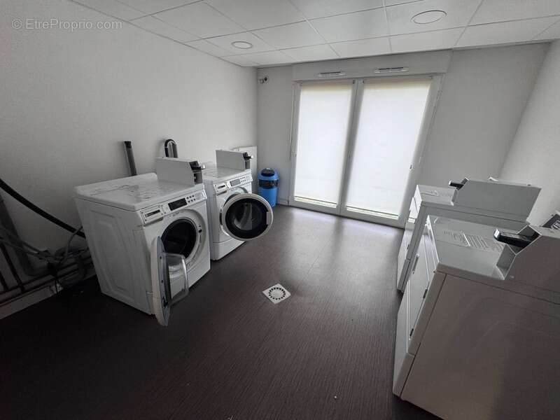 Appartement à LA VILLE-AUX-DAMES