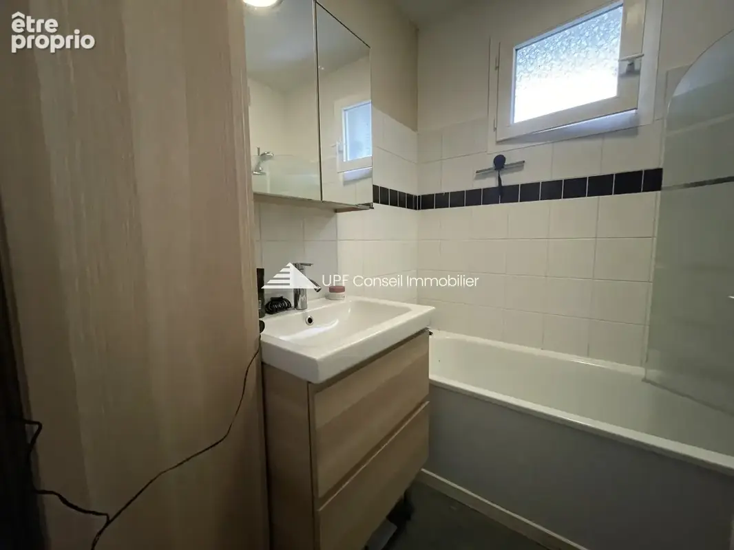Appartement F2 très lumineux avec petit jardin privatif et garage - photo 6