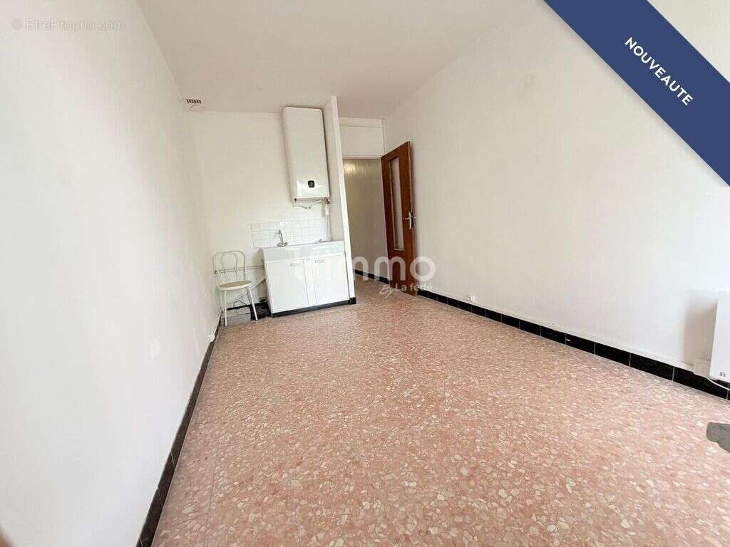 Studio proche centre et transports urbains - photo 2