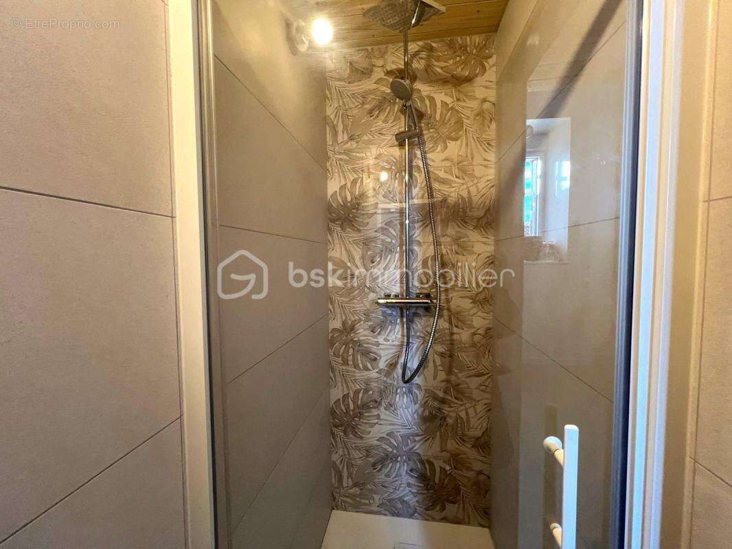 Maison à TASSIN-LA-DEMI-LUNE