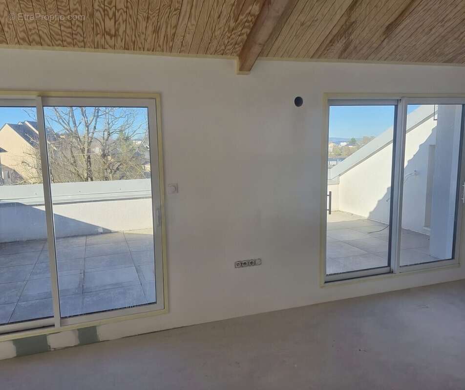 Appartement à BARAQUEVILLE
