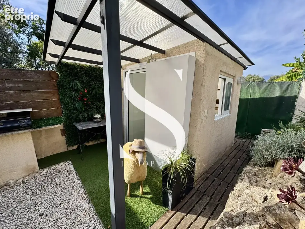 Duplex 65m² avec extérieur de 95m² et piscine - Valbonne - photo 13