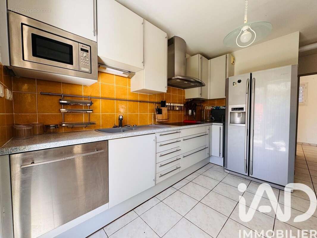 Appartement 81 m² à Villeneuve-Les-Avignon  - photo 8