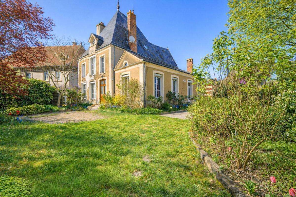 Maison à BEAUMONT-SUR-SARTHE