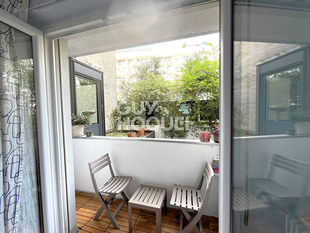 Appartement à PARIS-20E
