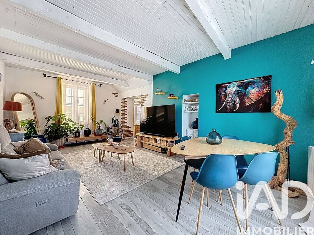 Photo 1 - Maison à MARQUEFAVE