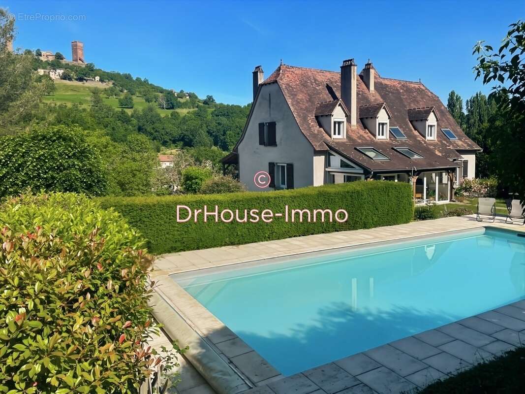 Maison à SAINT-CERE