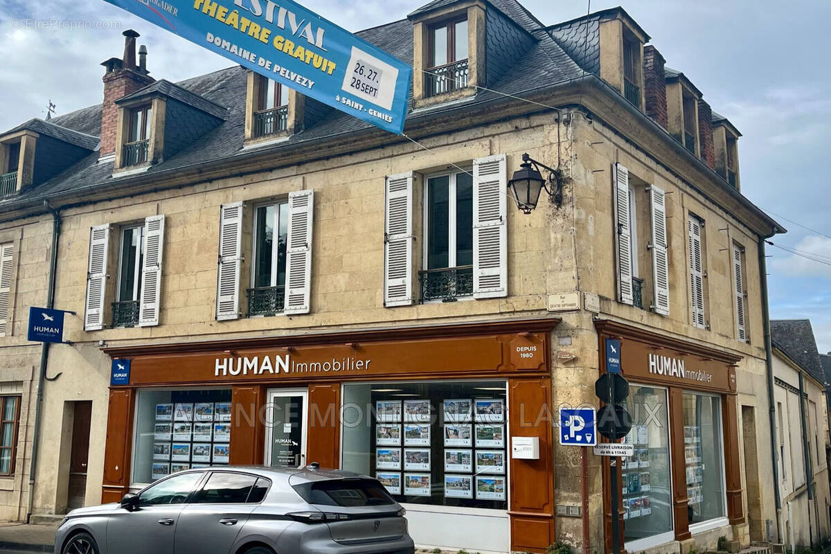 Commerce à MONTIGNAC