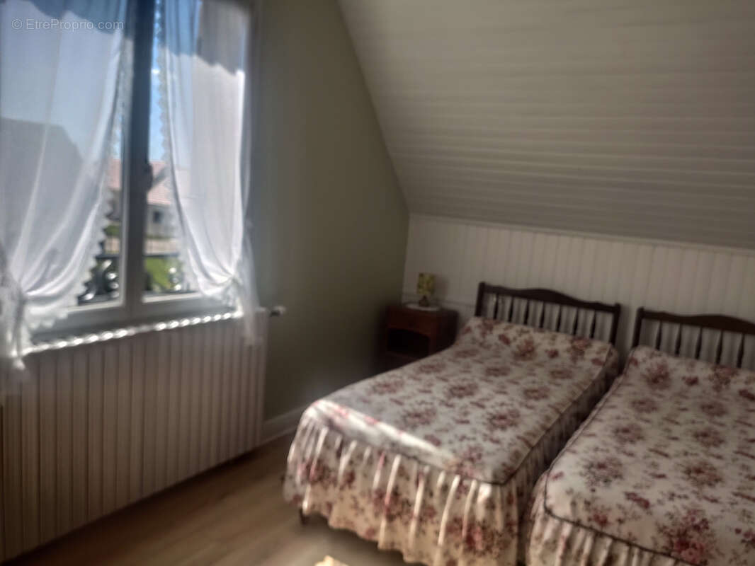 Maison à SAINT-DYE-SUR-LOIRE