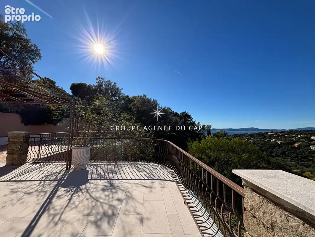 A vendre villa vue mer golfe de st-tropez 5 chambres annexe piscine parkings  aux issambres - photo 7