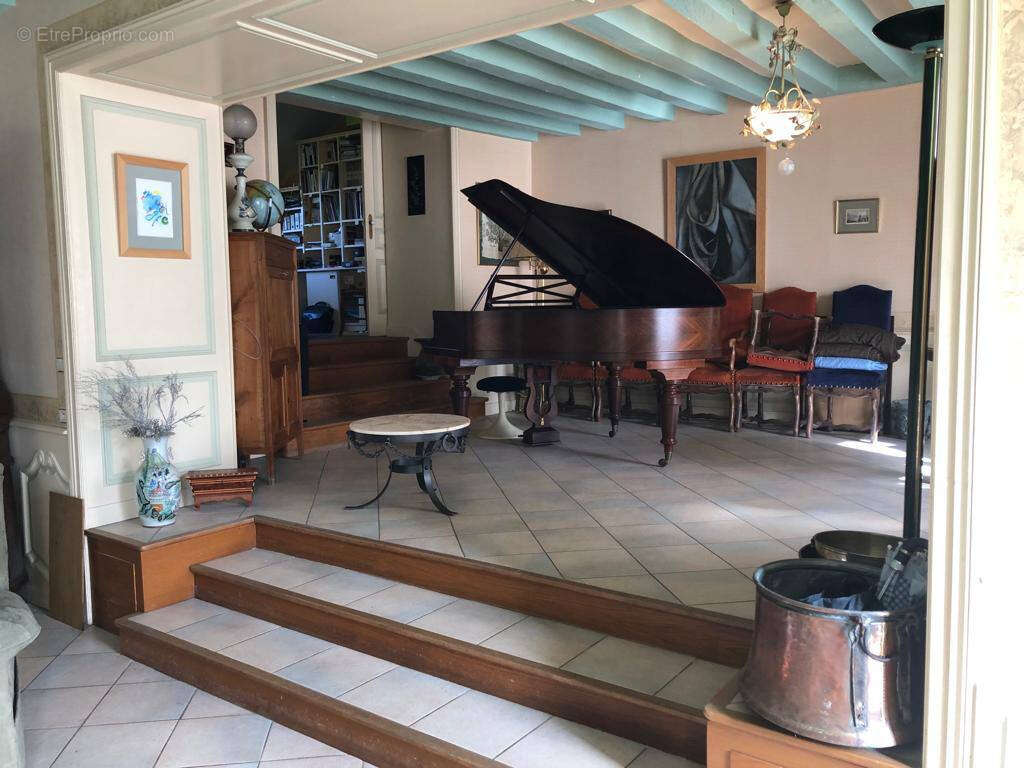 À Vendre : Maison Bourgeoise de Caractère au Coeur de Vaiges - photo 5