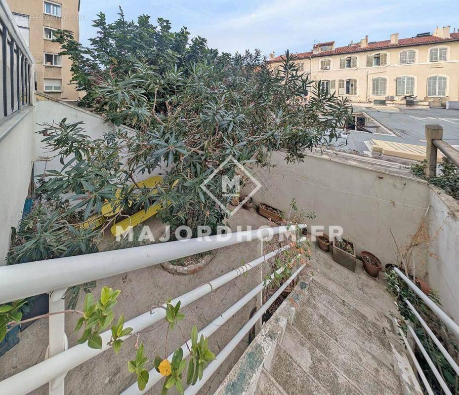 Appartement à MARSEILLE-7E