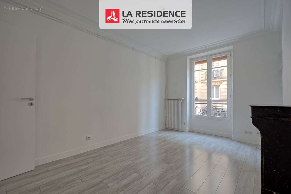 Appartement à PARIS-11E