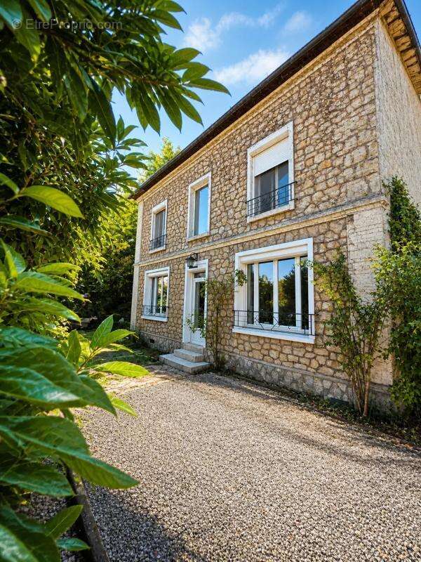 Maison à MILLY-LA-FORET