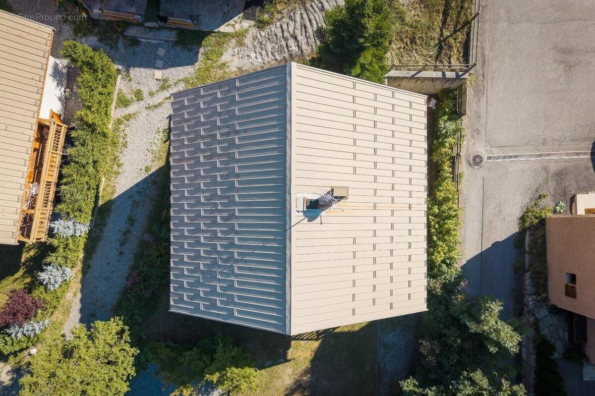 Photo 1 - Maison à LA SALLE-LES-ALPES