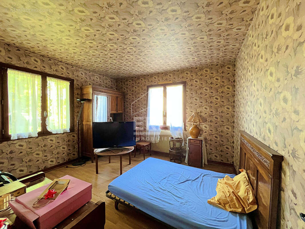 Maison à TROIS-PALIS