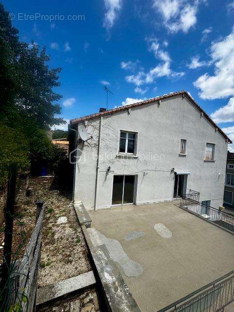 Maison à NANTEUIL-EN-VALLEE
