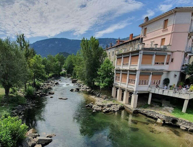 Commerce à QUILLAN