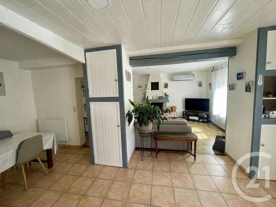 Maison à LONGPERRIER