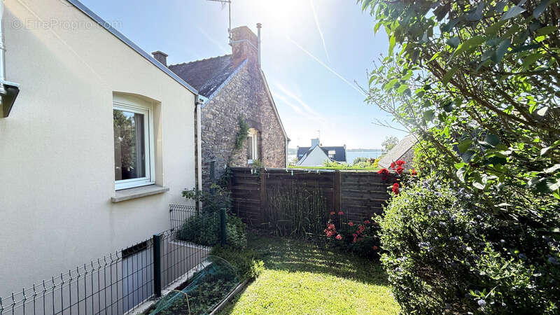 Maison à LARMOR-BADEN