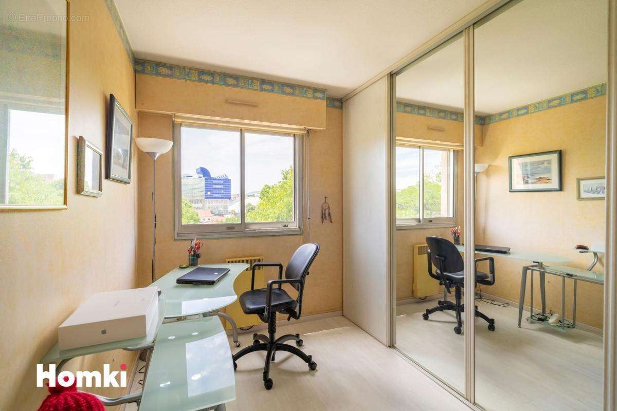 Appartement T4 de 81 m² à Marseille 13013, Boulevard Barry - photo 6