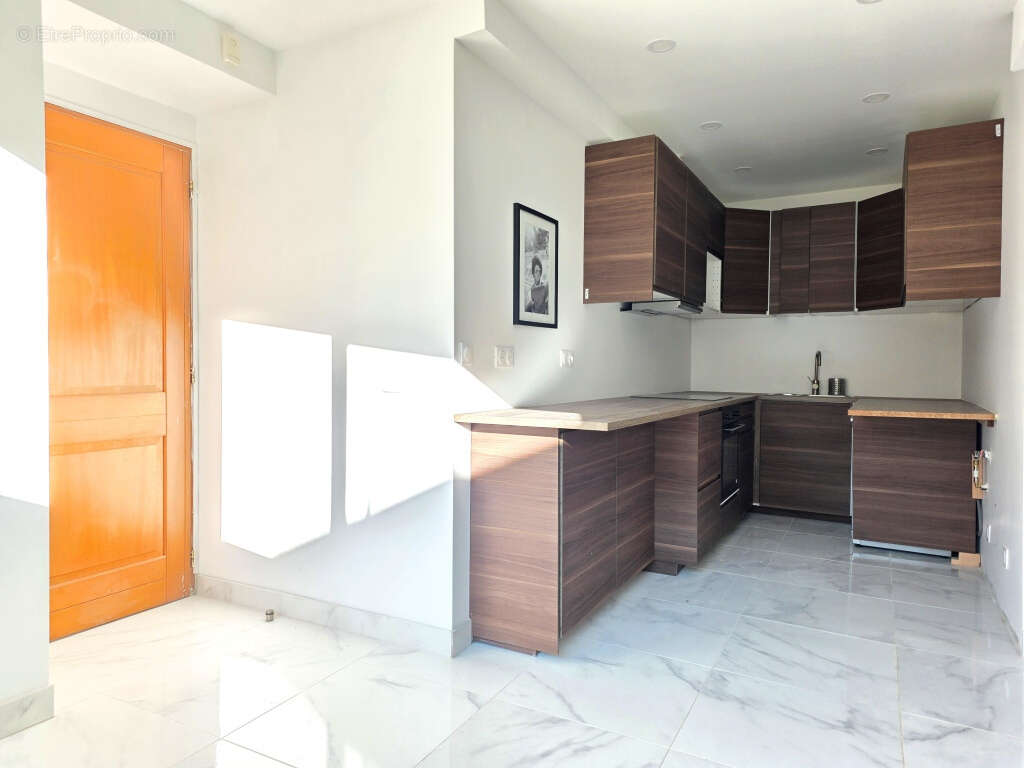 Appartement à PARIS-19E