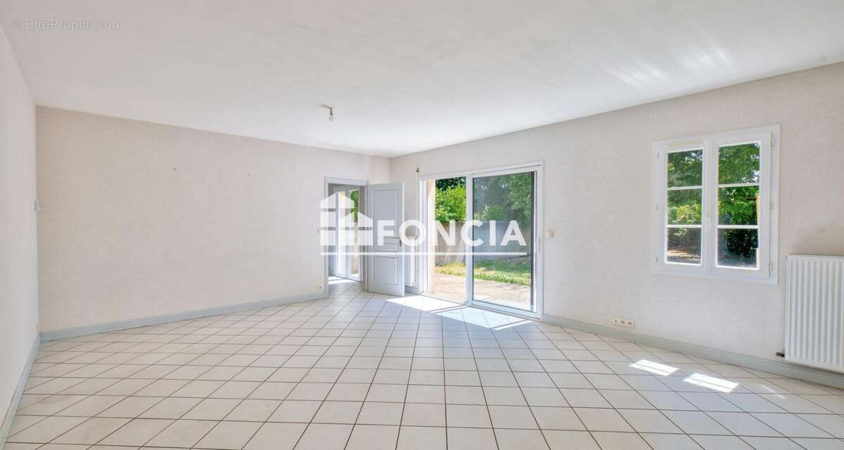 Maison à SAINT-XANDRE